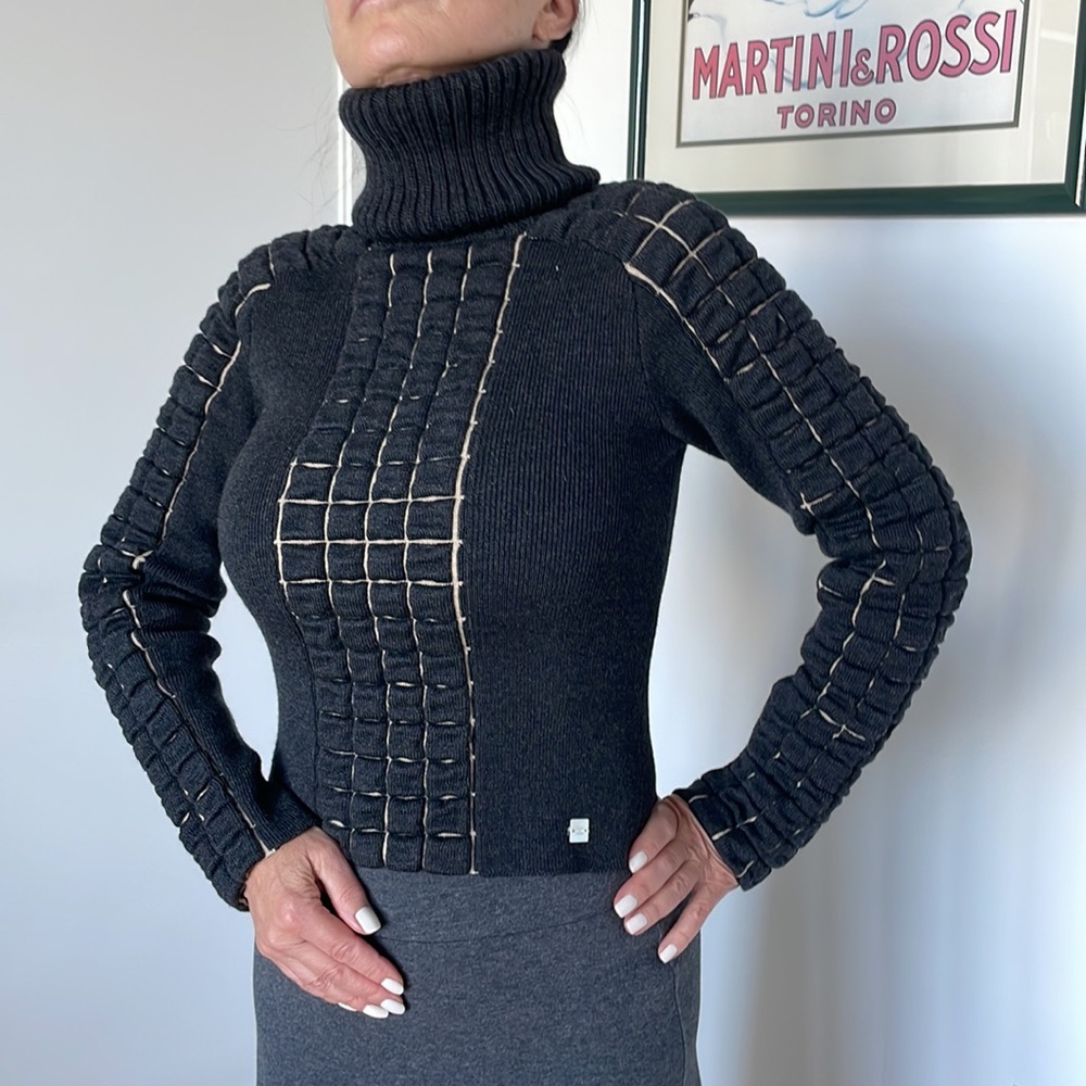 Chanel vintage authentic wool sweater - Picture 4 of 14